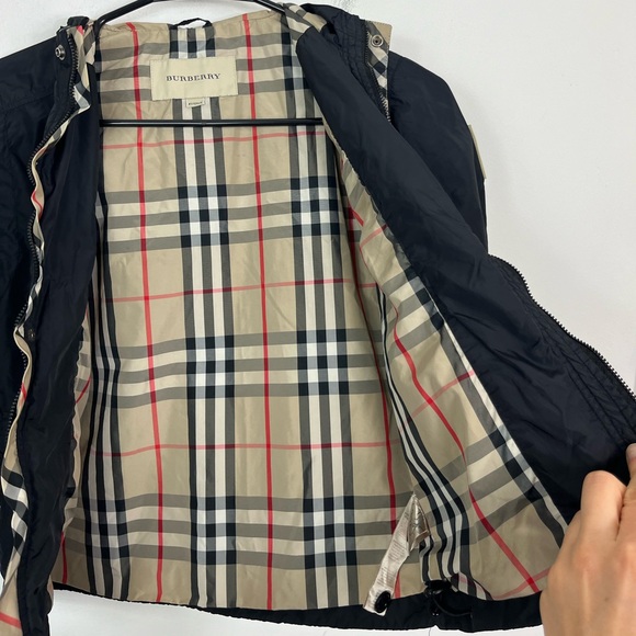 Burberry Unisex Black Weather-Proof Jacket Sz 4Y/104cm - Picture 11 of 13